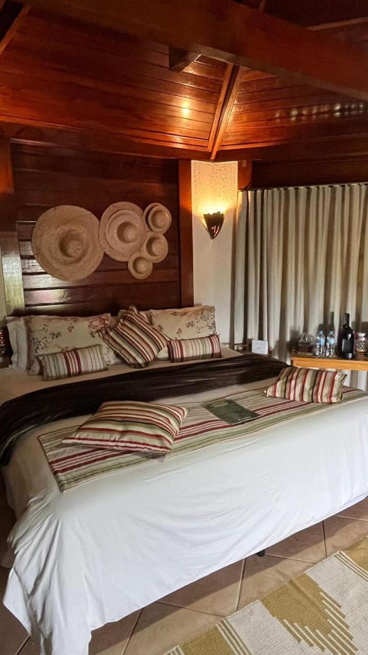 Pousada Vitorino Angra dos Reis Buitenkant foto